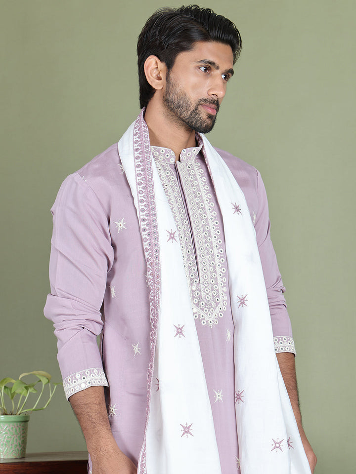 Embroidered Silk Blend Kurta With White Dupatta