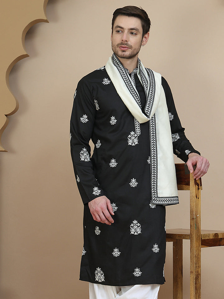 Embroidered Silk Blend Kurta With Contrast Dupatta