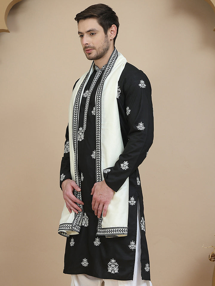 Embroidered Silk Blend Kurta With Contrast Dupatta