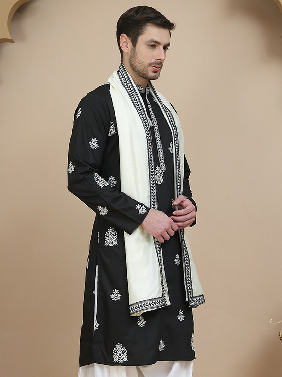 Embroidered Silk Blend Kurta With Contrast Dupatta