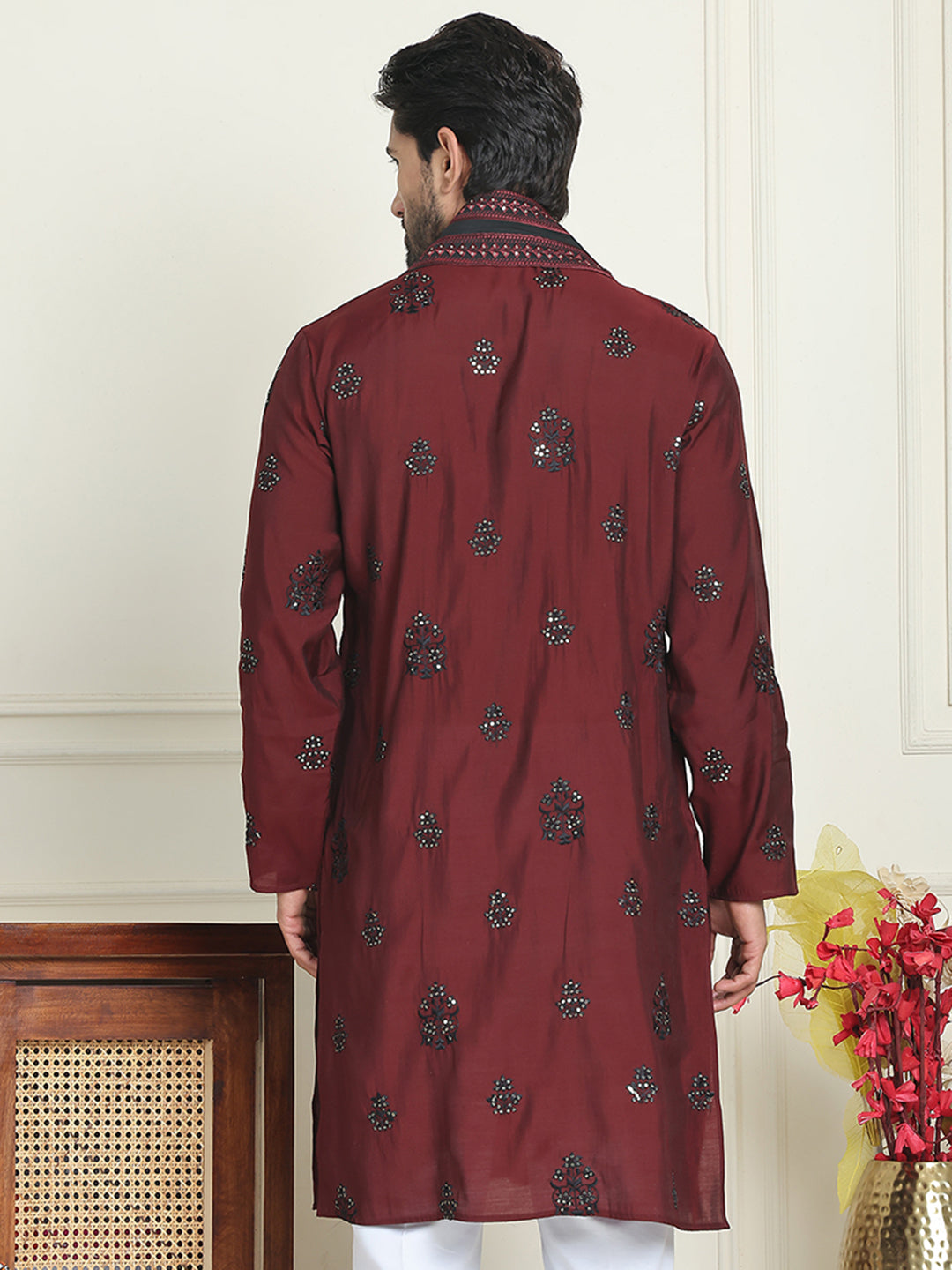 Embroidered Silk Blend Kurta With Contrast Dupatta