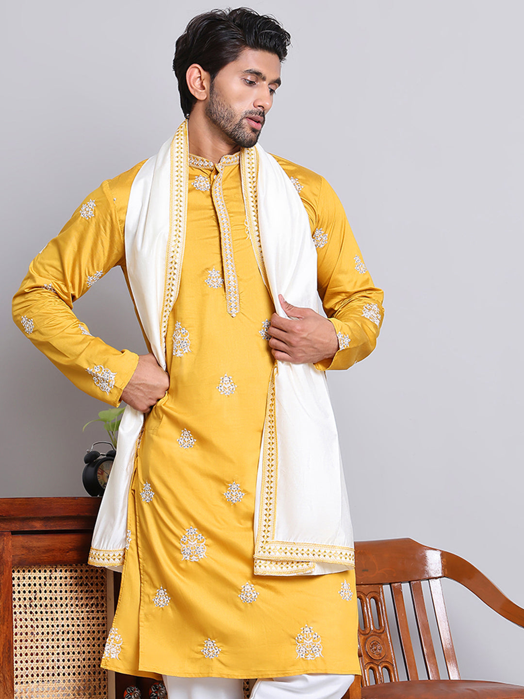 Embroidered Silk Blend Kurta With Contrast Dupatta
