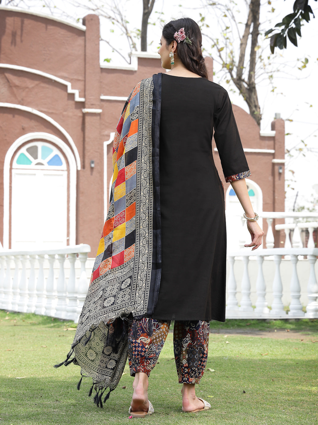 Black Solid & Embroidered Cotton A-Line Kurta Pant Dupatta Set