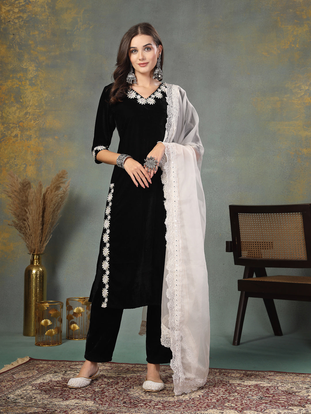 Black Solid & Embroidered Velvet Straight Kurta Pant Dupatta Set