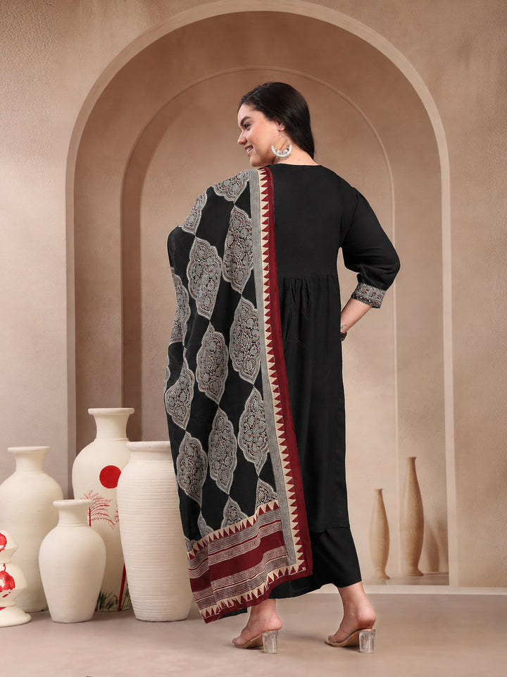 Size Black Solid Rayon A-Line Kurta Pant Dupatta Set