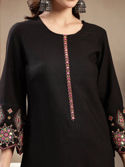 Black Solid & Embroidered Cotton Flax Straight Kurta Pant Dupatta Set