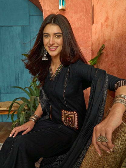Solid Rayon A-Line Kurta Pant Dupatta Set