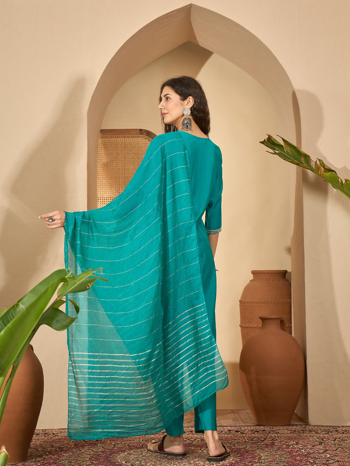Solid &amp; Embroidered Silk Blend Straight Kurta Pant Dupatta Set
