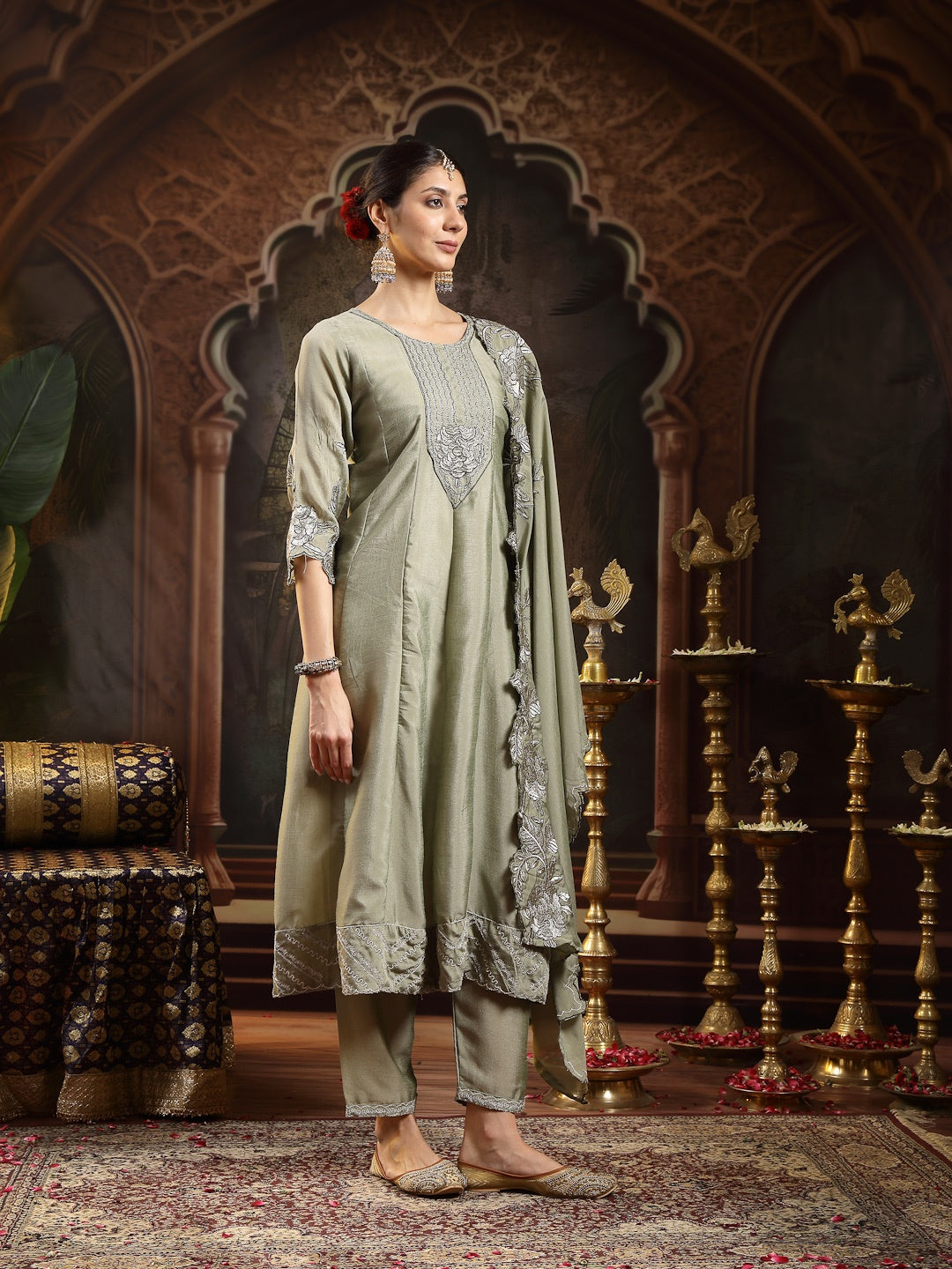 Green Solid &amp; Embroidered Silk Blend Flared Kurta Pant Dupatta Set