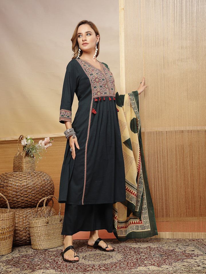 Solid Cotton Straight Kurta Pant Dupatta Set