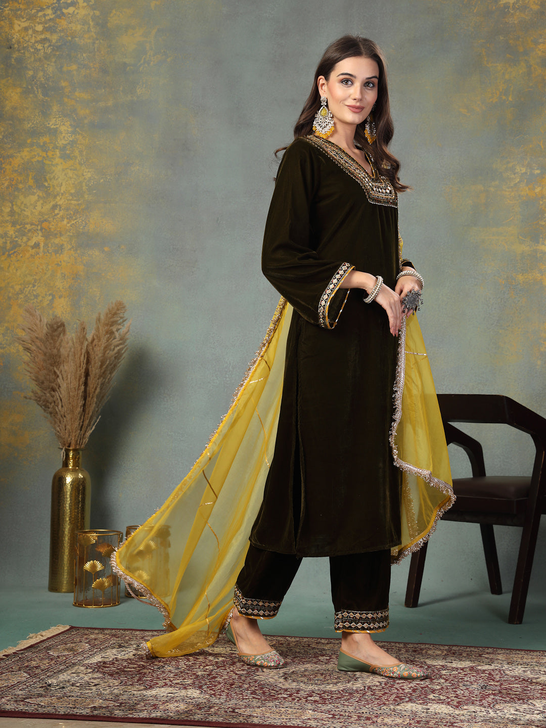 Green Solid &amp; Embroidered Velvet Straight Kurta Pant Dupatta Set