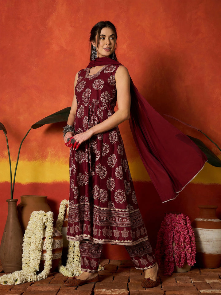 Ethnic Motif Printed Rayon Anarkali Kurta Pant Dupatta Set