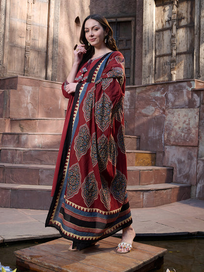 Maroon Solid Cotton Kurta Pant Dupatta Set