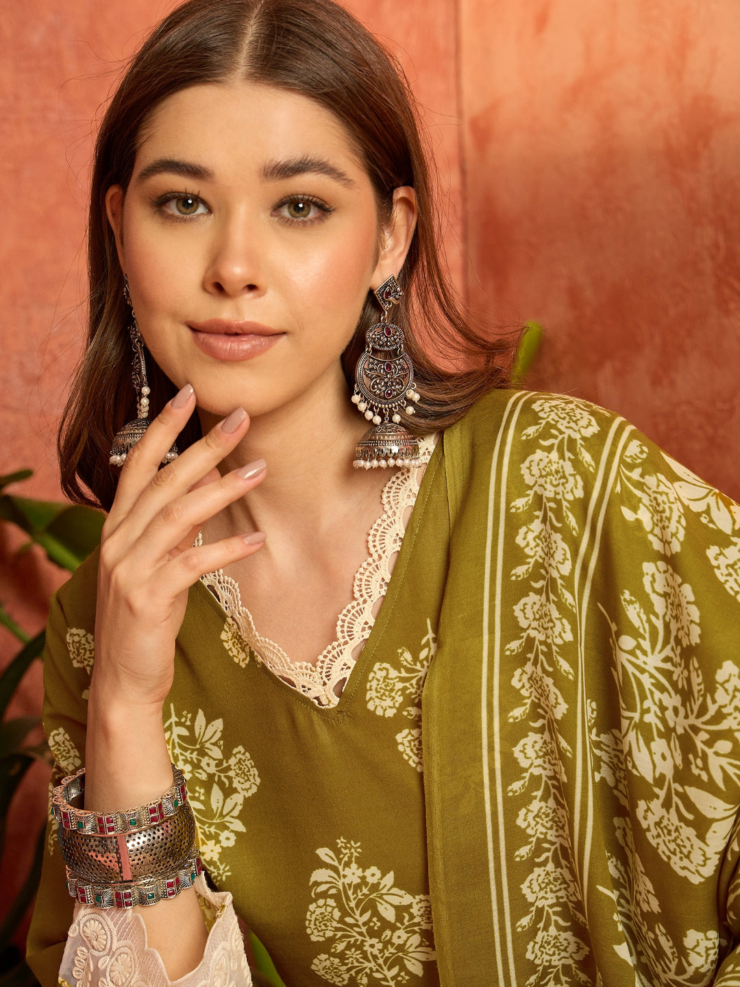 Floral Printed Cotton Blend Straight Kurta Pant Dupatta Set