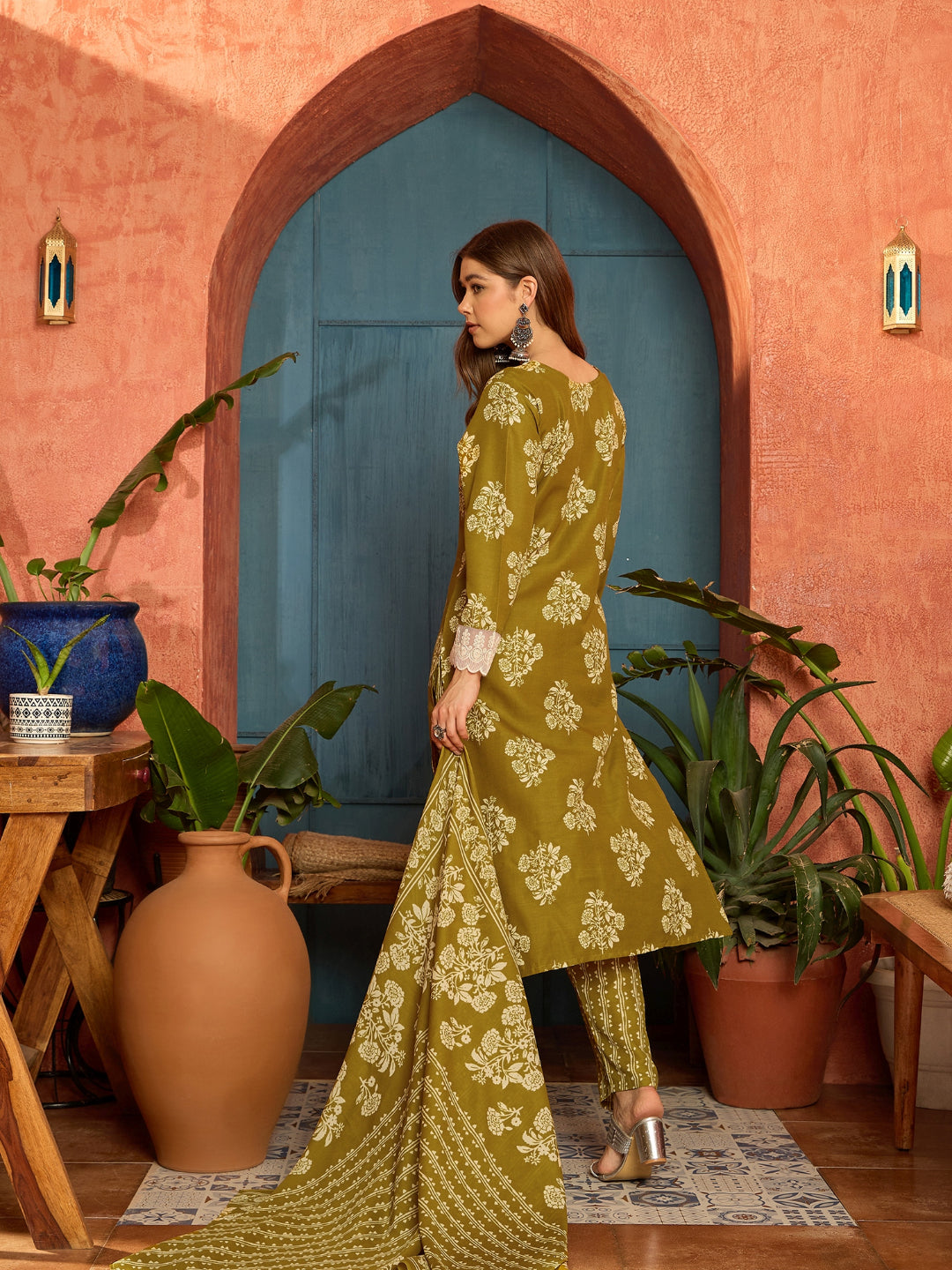 Floral Printed Cotton Blend Straight Kurta Pant Dupatta Set
