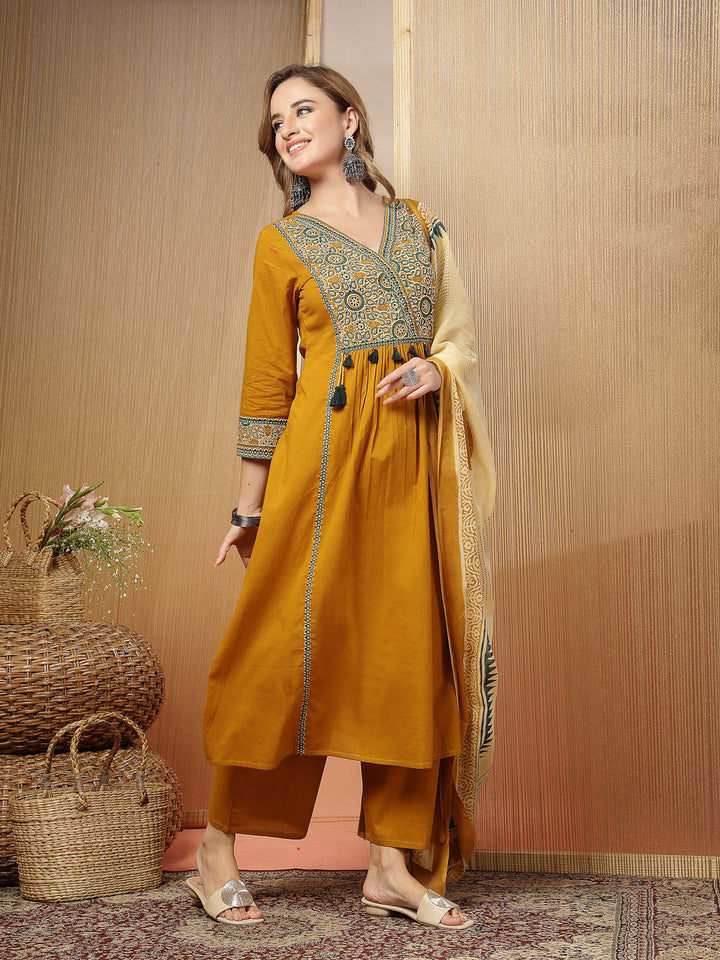 Solid Cotton Straight Kurta Pant Dupatta Set