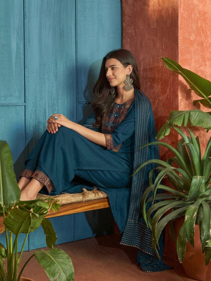 Solid Rayon A-Line Kurta Palazzo Dupatta Set