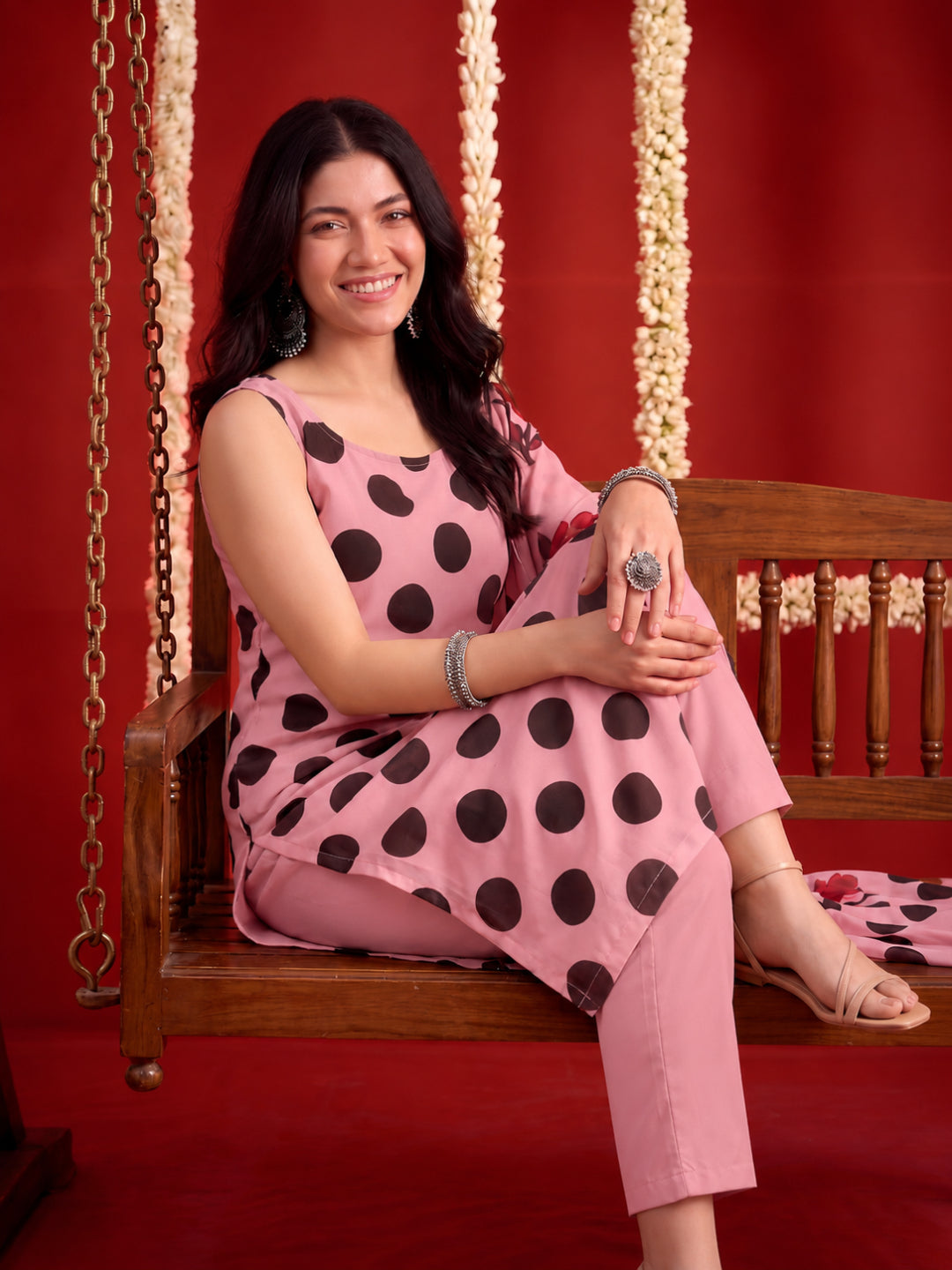 Polka Dots Printed Georgette Straight Kurta Pant Dupatta Set
