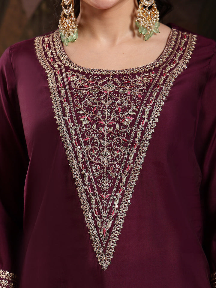 Purple Solid &amp; Embroidered Silk Blend Straight Kurta Pant Dupatta Set