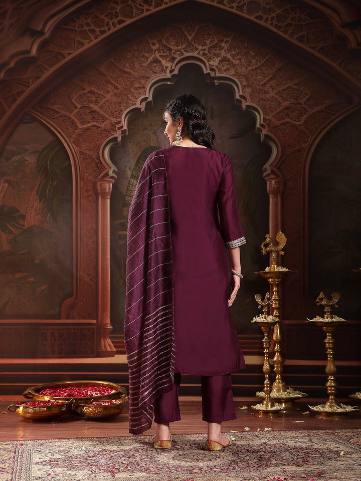 Purple Solid &amp; Embroidered Silk Blend Straight Kurta Pant Dupatta Set