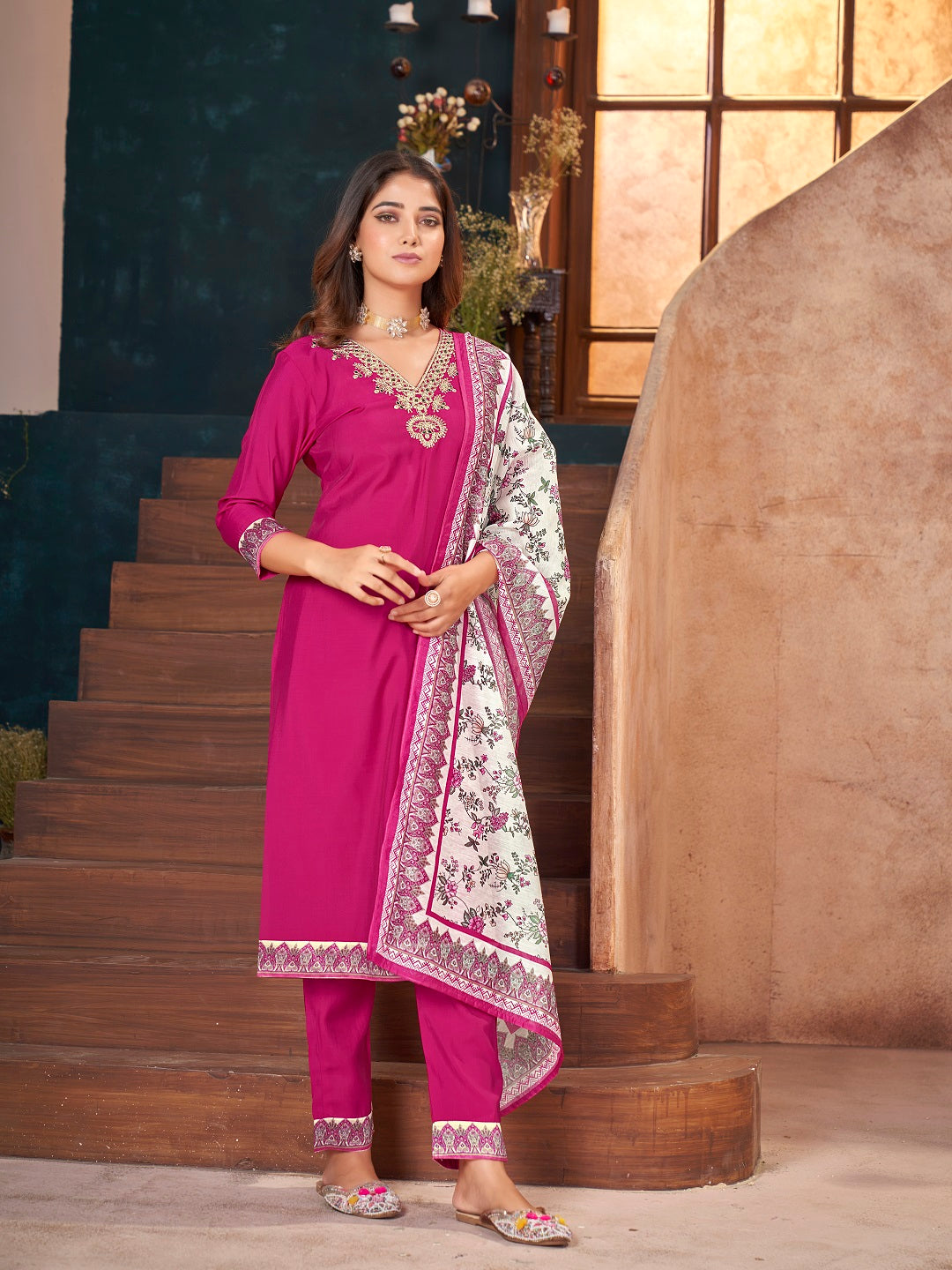 Magenta Solid &amp; Embroidered Silk Straight Kurta Pant Dupatta Set