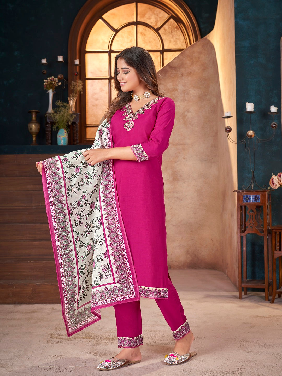 Magenta Solid &amp; Embroidered Silk Straight Kurta Pant Dupatta Set
