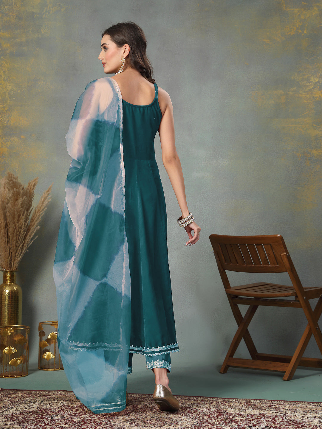Green Solid &amp; Embroidered Velvet Anarkali Kurta Pant Dupatta Set