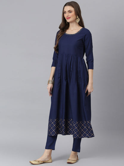 Women Checkered Rayon Flared Kurta Pant Dupatta Set (Pre-Order)