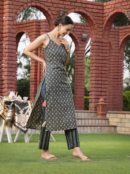 Green Printed Cotton Straight Kurta Pant Set
