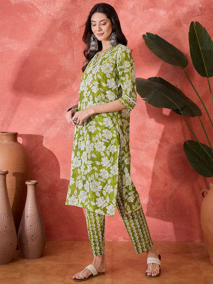 Green Floral Printed Cotton Straight Kurta Pant Set