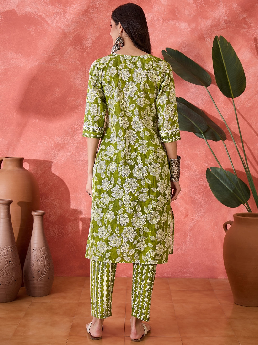 Green Floral Printed Cotton Straight Kurta Pant Set