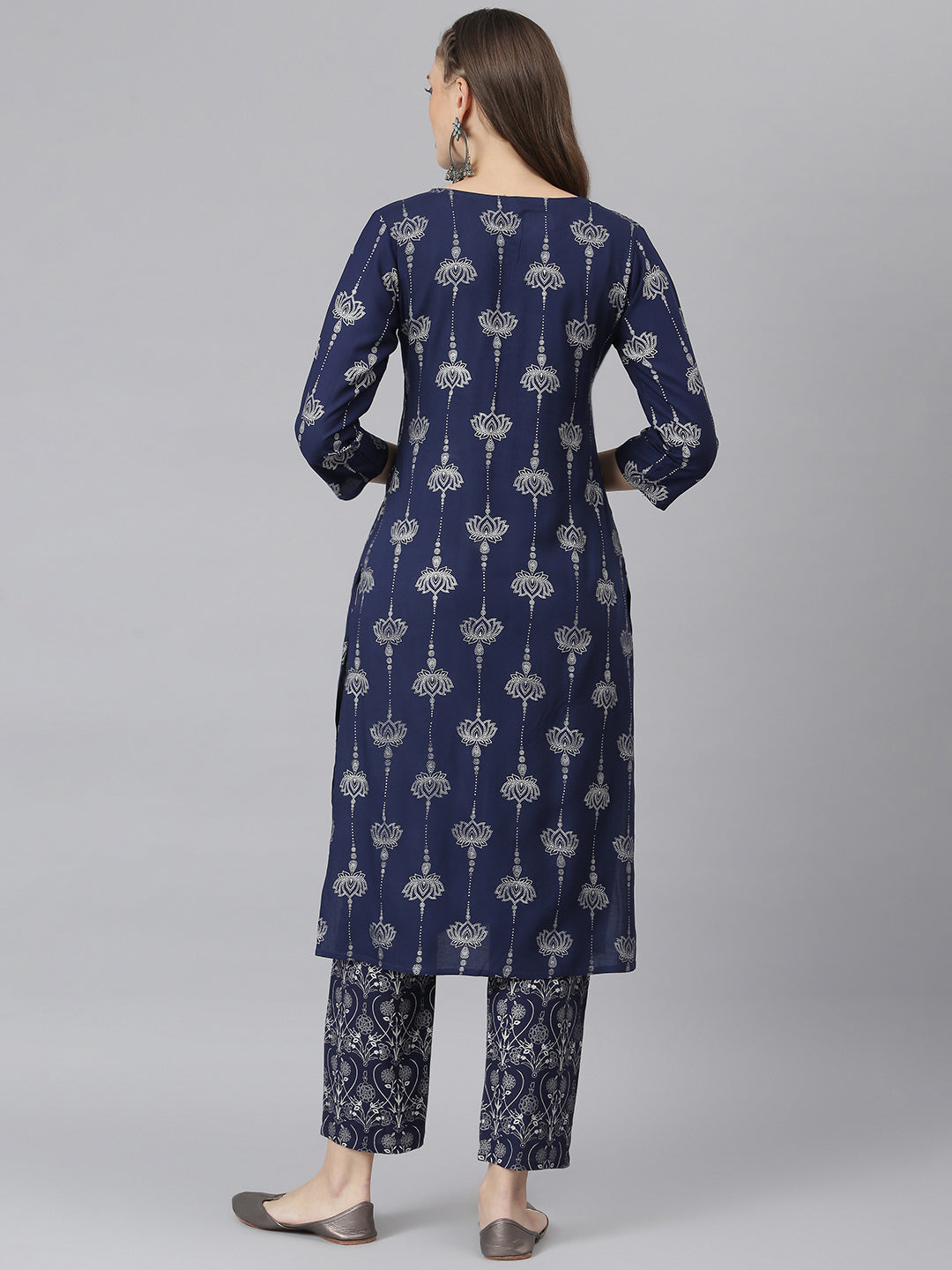 Women Floral Print Rayon Straight Kurta Pant Set (Pre-Order)