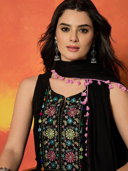 Solid & Embroidered Pure Cotton Straight Kurti Farshi Salwar With With Dupatta