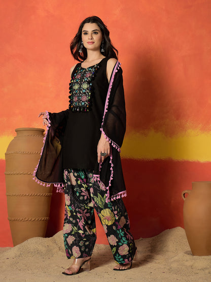 Solid & Embroidered Pure Cotton Straight Kurti Farshi Salwar With With Dupatta