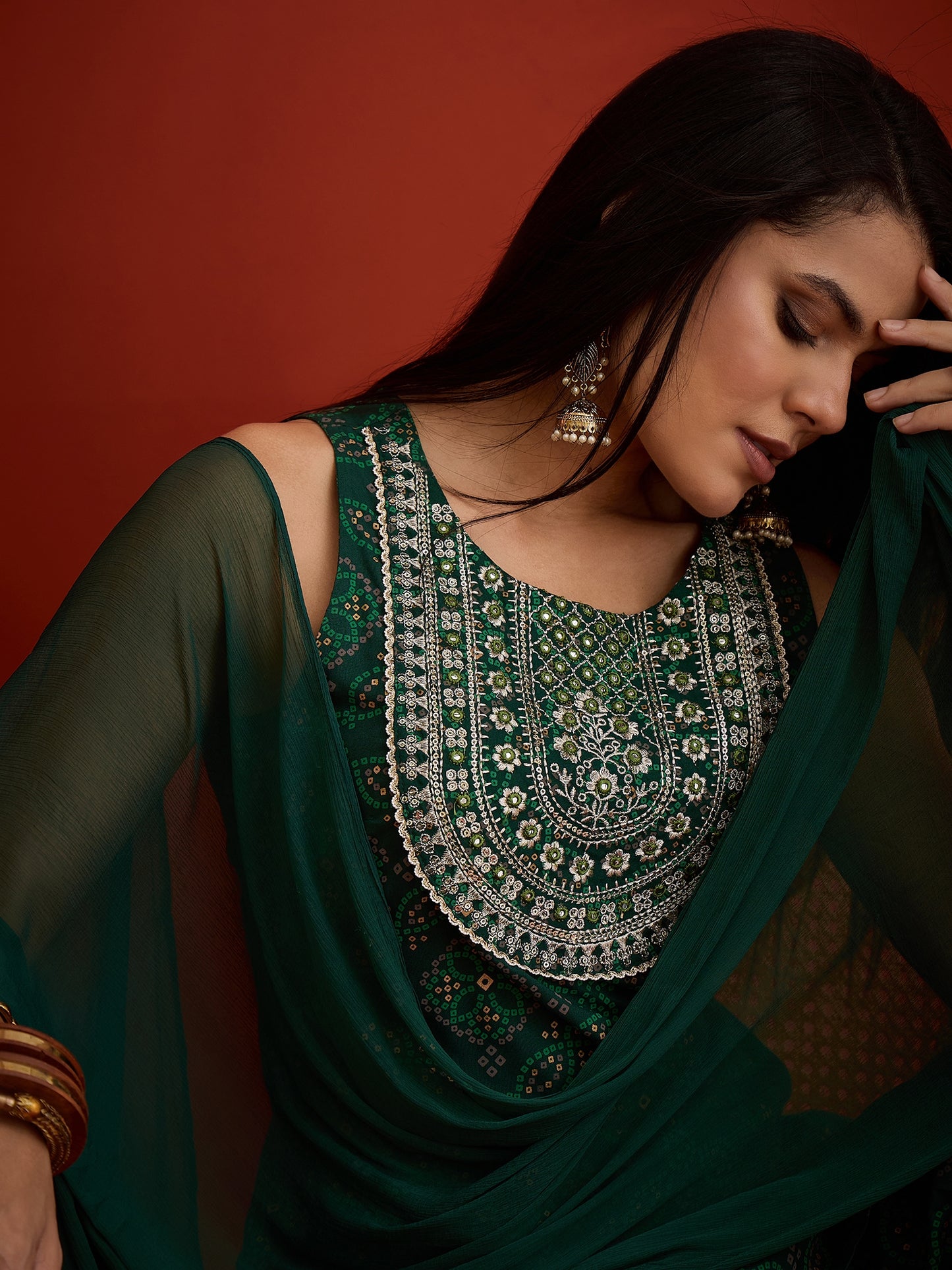 Bandhej Printed & Embroidered Rayon Straight Short Kurti Farshi Salwar Salwar Dupatta Set