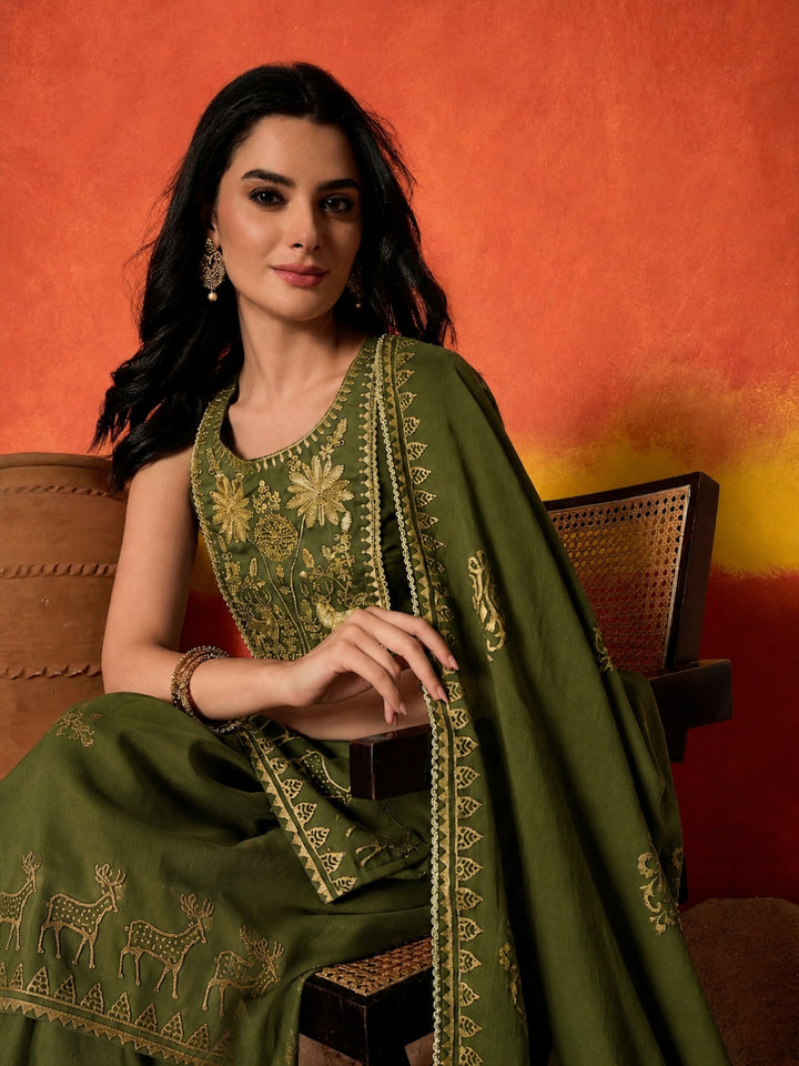 Gold Printed &amp; Embroidered Rayon Straight Short Kurti Farshi Salwar Dupatta Set