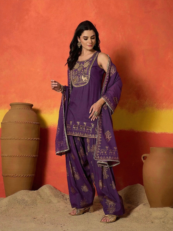 Solid &amp; Embroidered Rayon Straight Kurti Farshi Salwar With Dupatta Dupatta