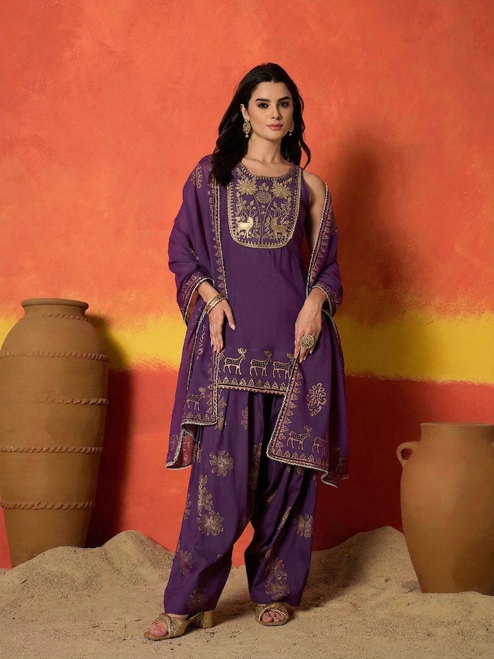 Solid &amp; Embroidered Rayon Straight Kurti Farshi Salwar With Dupatta Dupatta