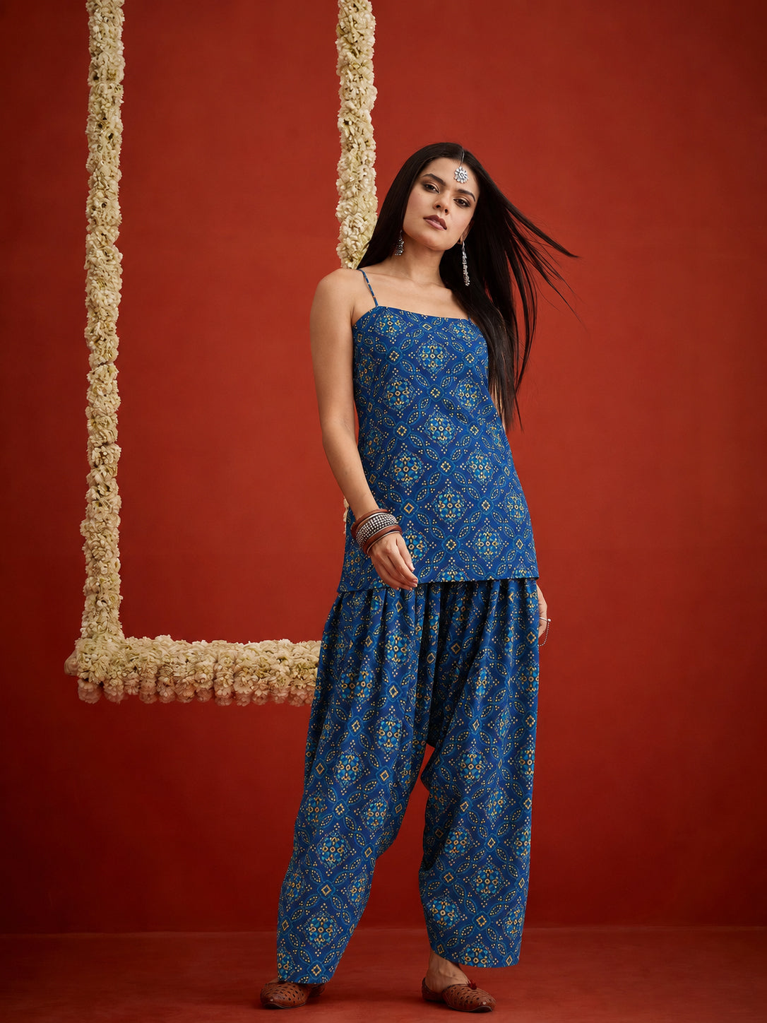 Bandhej Printed Reyon Straight Short Kurti With Farshi Salwar