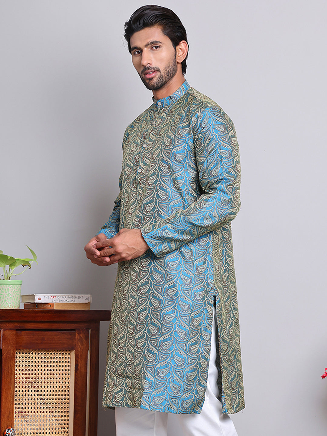 Men Blue Silk Blend Straight Kurtas