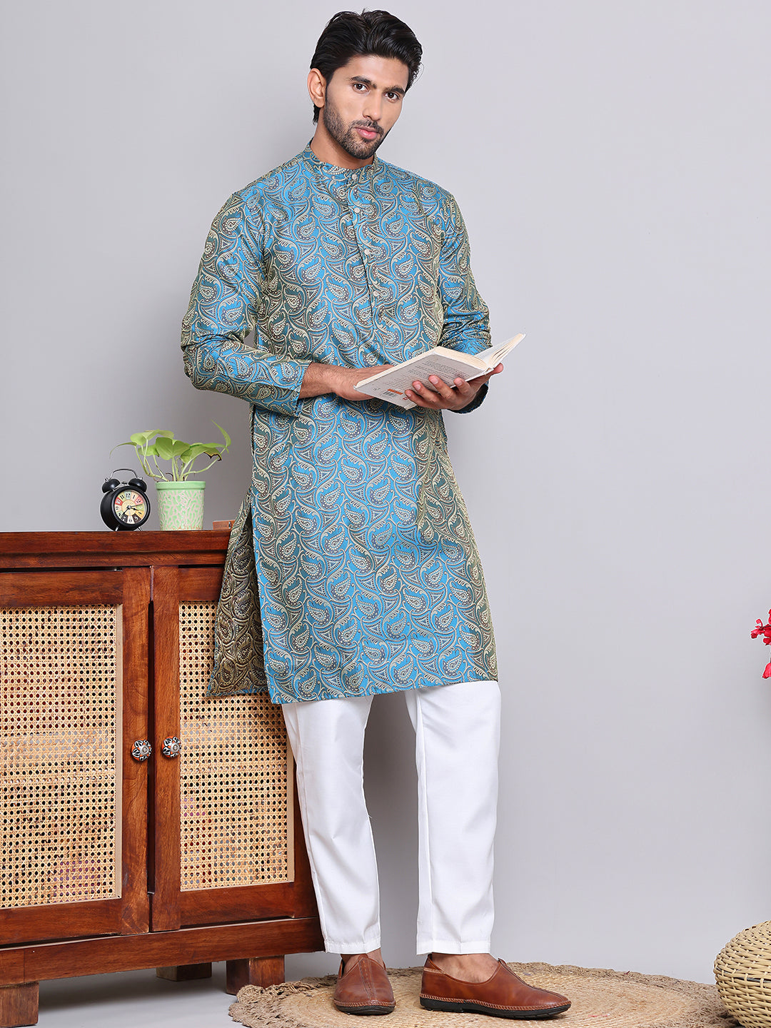 Men Blue Silk Blend Straight Kurtas