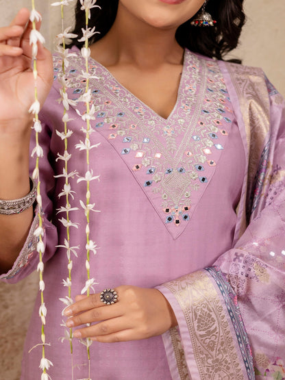 Embroidered Solid V-Neck Muslin Kurta & Pant With Dupatta