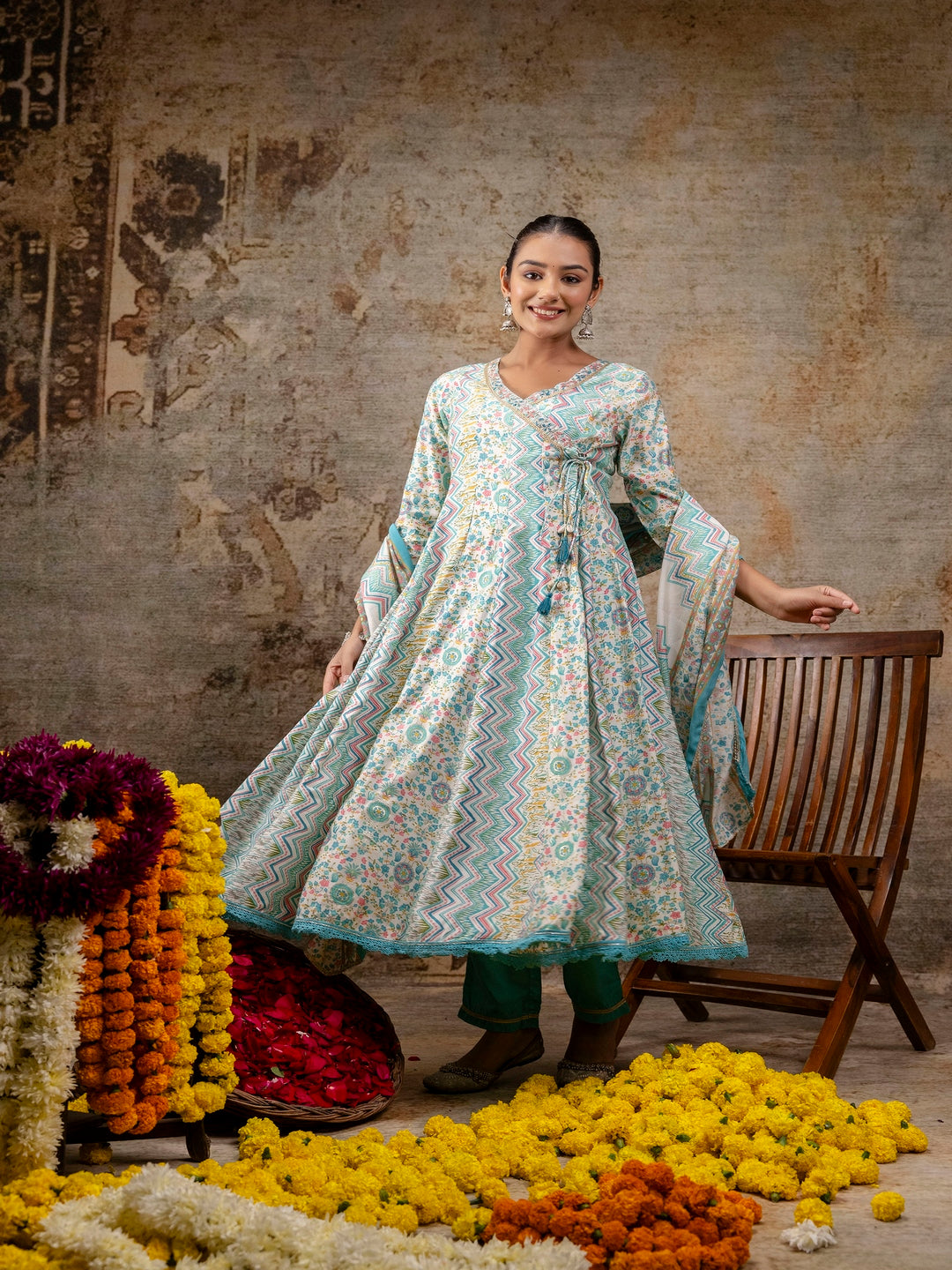 Green Printed V-Neck Calf Length Silk Kurta & Pant With Dupatta