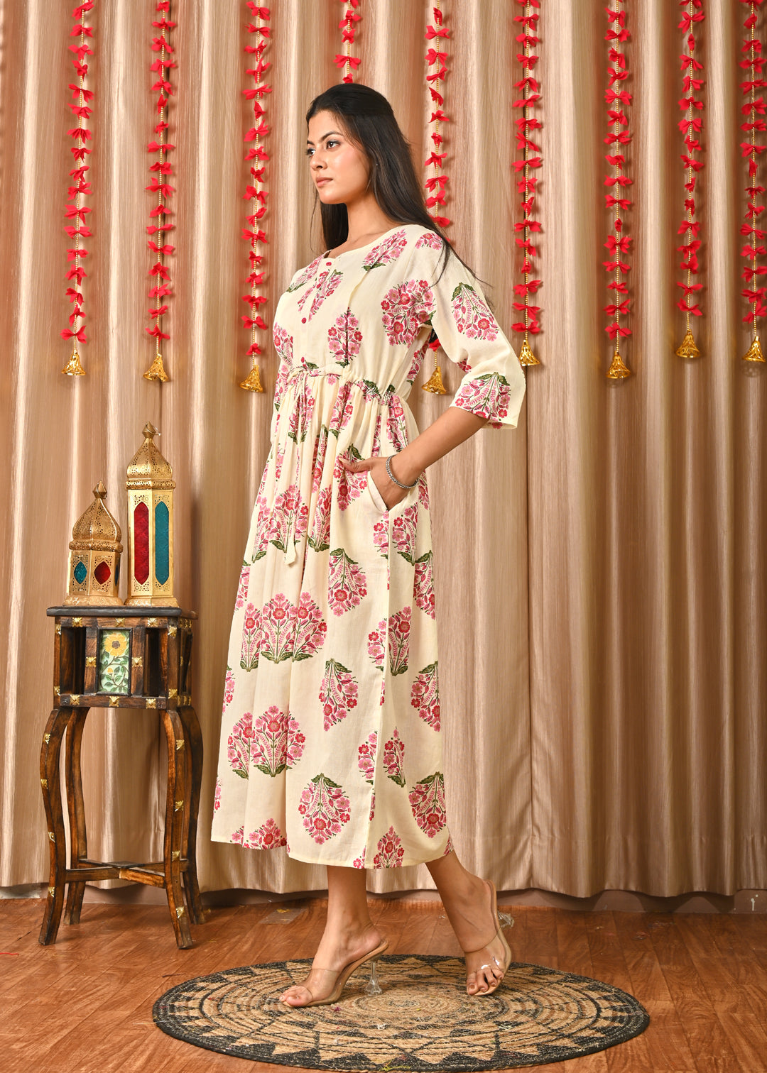Women Off White &amp; Blue Floral Printed Dress With Three Quarter Sleeves