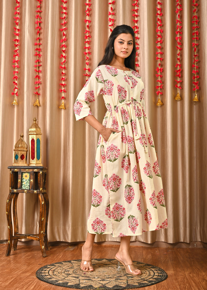 Women Off White &amp; Blue Floral Printed Dress With Three Quarter Sleeves