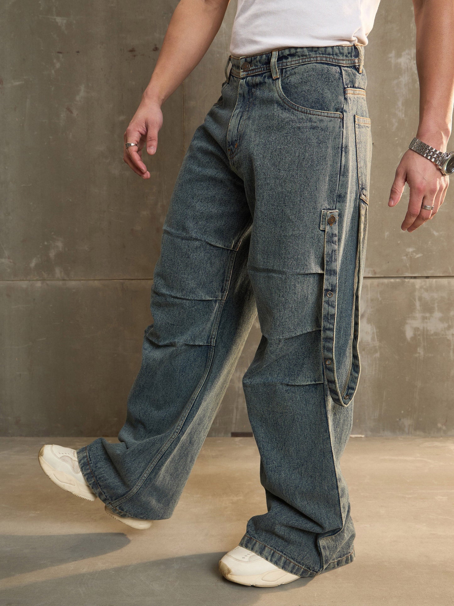 Men Blue Washed Knee Pleated Wide Leg Jeans