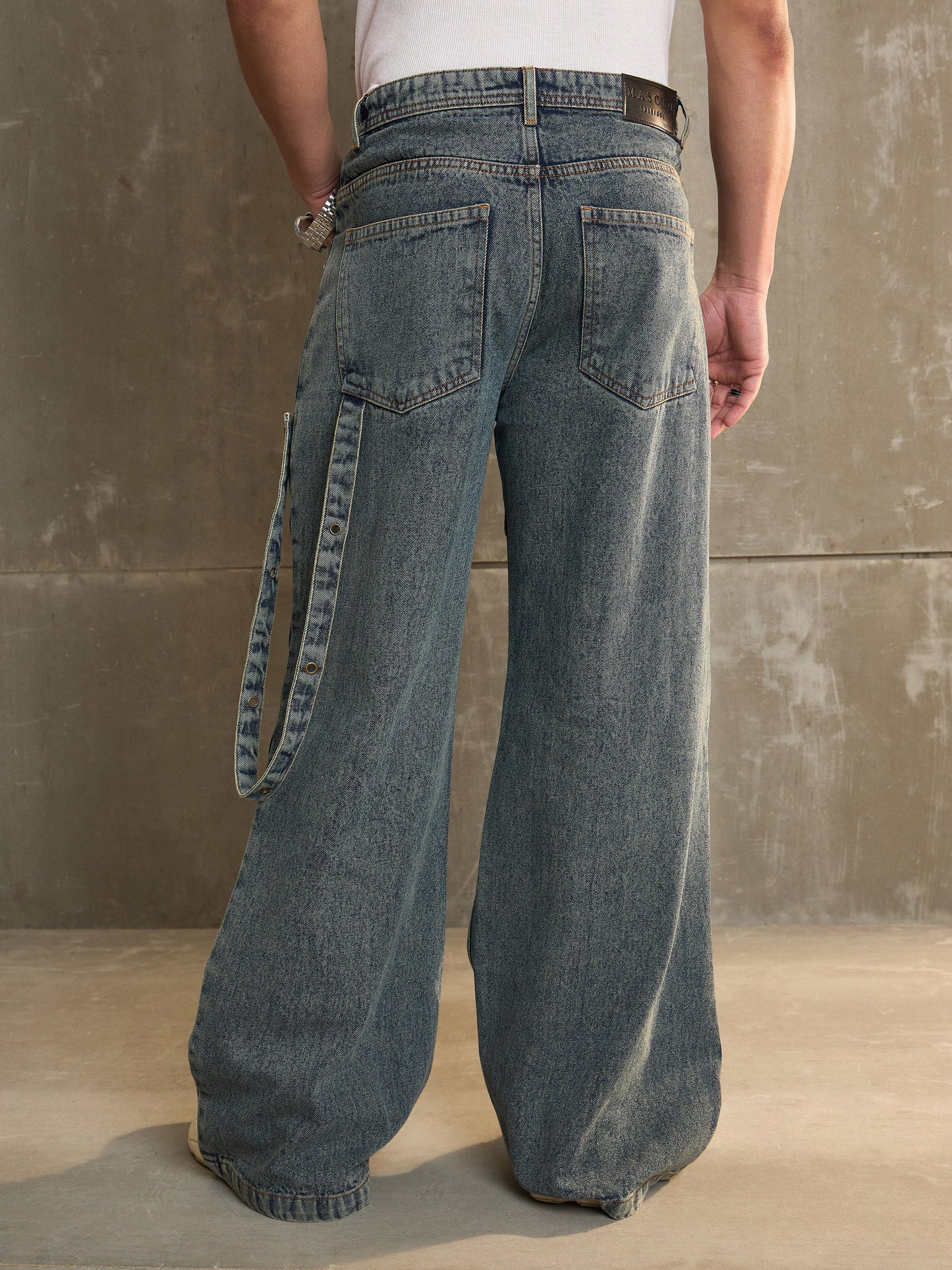 Men Blue Washed Knee Pleated Wide Leg Jeans