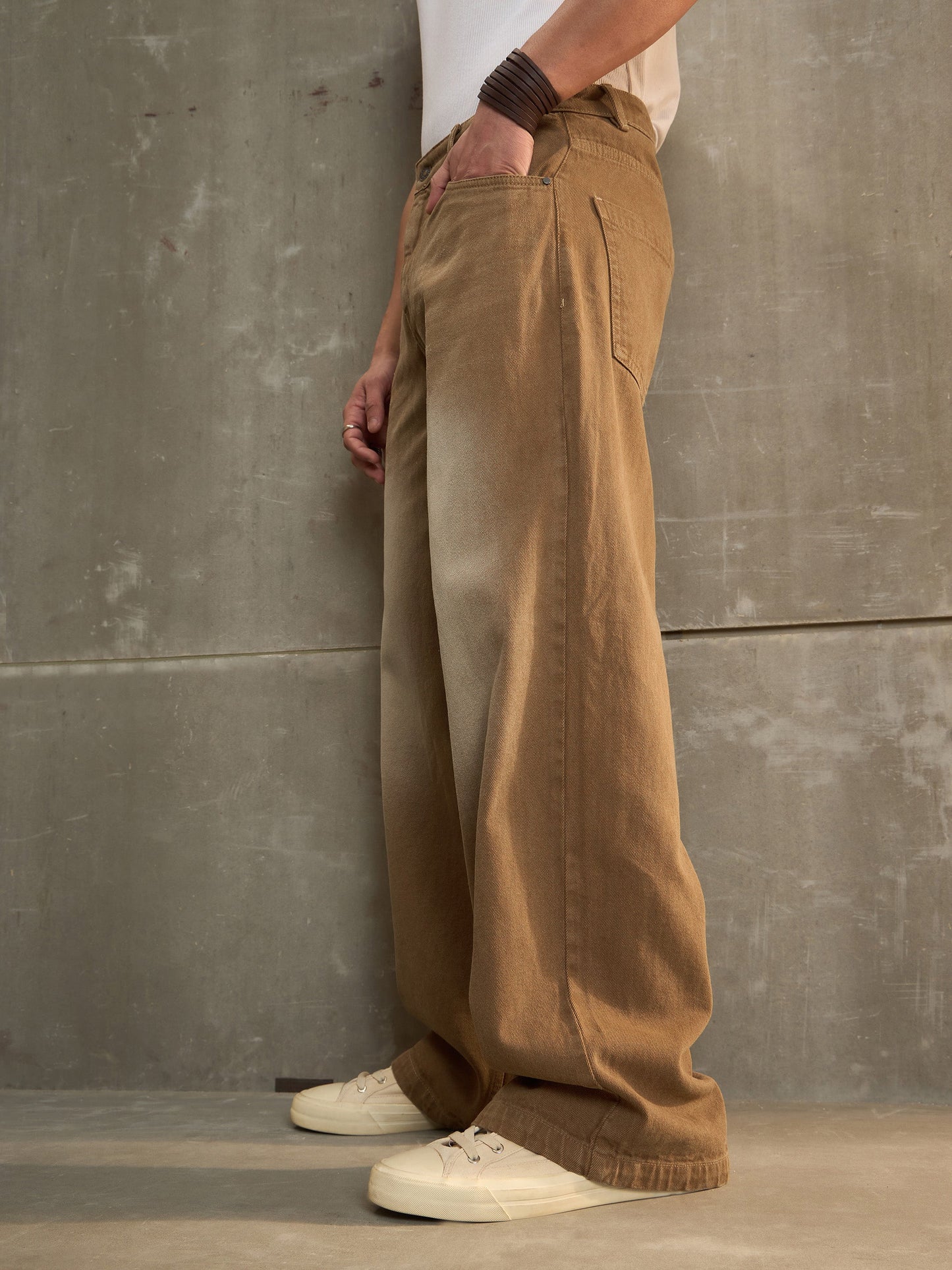 Men Brown Washed Basic Wide Leg Jeans