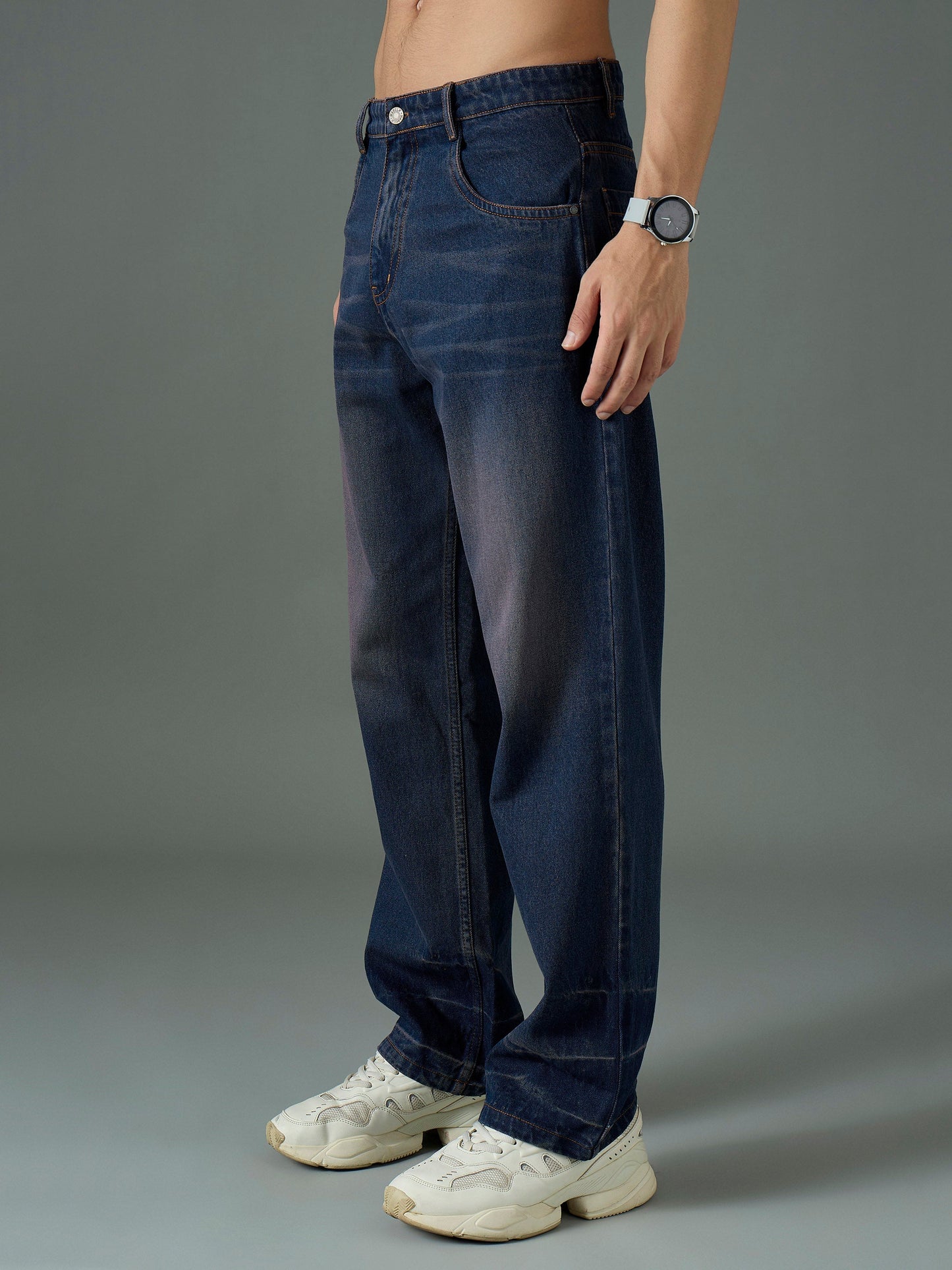 Men Blue Wash Relax Fit Basic Jeans