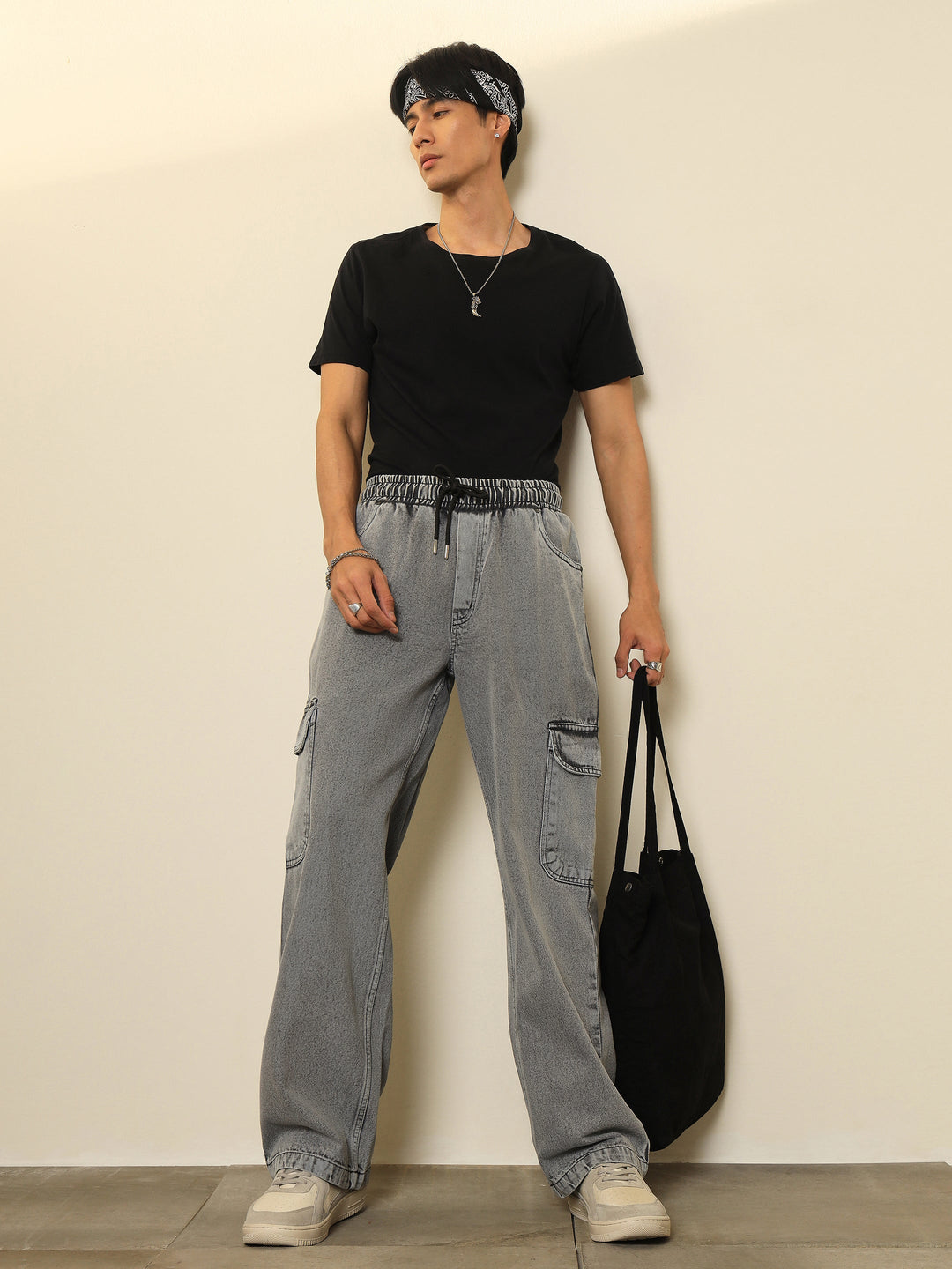 Men Grey Cargo Pocket Relax Fit Jogger Jeans